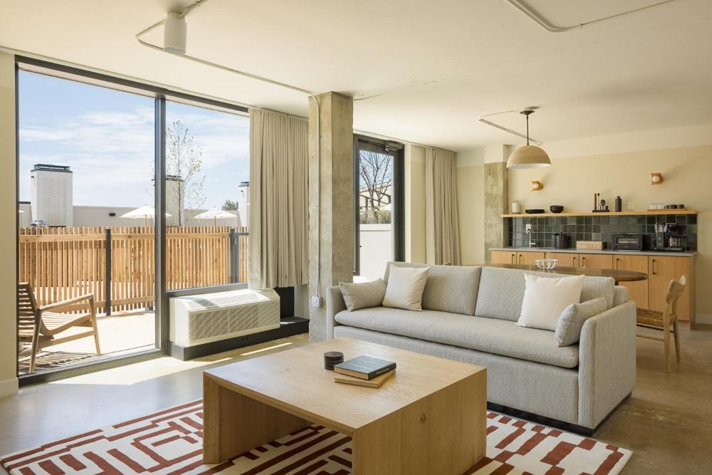 Suite with Terrace interior